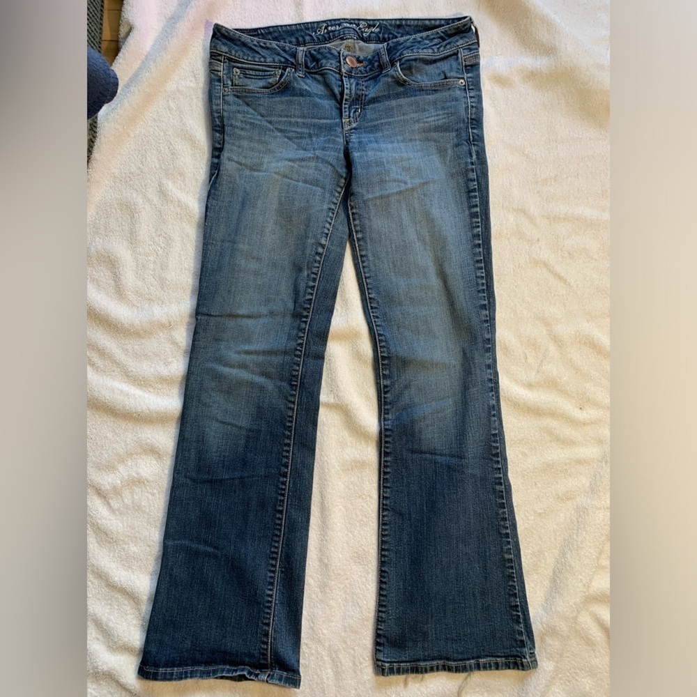 AMERICN EAGLE blue stretch bootcut jeans